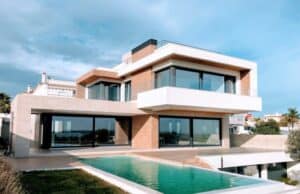 Top Reasons Homeowners Choose to Sell Their Homes for Cash Sell house