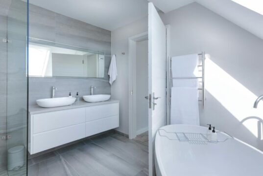 Small Bathroom Remodeling Ideas That Make a Big Difference Small Bathroom Remodeling Ideas That Make a Big Difference